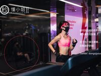 【深夜企画】最高のモデル【Miss Understand】 - ジムで露出