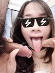 性感良家尤物人妻『ALY』5p成就達成啦，同時面對四根肉棒一起興奮到不知道先從哪個開始，一直求著各位爸爸操我