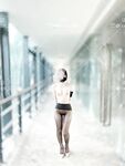 性感良家尤物人妻『ALY』5p成就達成啦，同時面對四根肉棒一起興奮到不知道先從哪個開始，一直求著各位爸爸操我