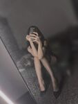 性感良家尤物人妻『ALY』5p成就達成啦，同時面對四根肉棒一起興奮到不知道先從哪個開始，一直求著各位爸爸操我