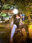 性感良家尤物人妻『ALY』5p成就達成啦，同時面對四根肉棒一起興奮到不知道先從哪個開始，一直求著各位爸爸操我