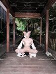 性感良家尤物人妻『ALY』5p成就達成啦，同時面對四根肉棒一起興奮到不知道先從哪個開始，一直求著各位爸爸操我