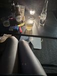 性感良家尤物人妻『ALY』5p成就達成啦，同時面對四根肉棒一起興奮到不知道先從哪個開始，一直求著各位爸爸操我
