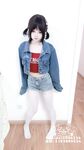 대조되는 작은 암캐는 얼굴을 드러내고 "부진"합니다. 그녀는 야외에서 주인의 아버지에게 관장을 당하고 작은 항문을 들어 올려 분출합니다! 훈련을 위해 야생에 노출되어 오줌을 누는 재미는 긴장감 있고 흥미 진진합니다.