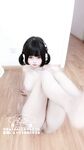 대조되는 작은 암캐는 얼굴을 드러내고 "부진"합니다. 그녀는 야외에서 주인의 아버지에게 관장을 당하고 작은 항문을 들어 올려 분출합니다! 훈련을 위해 야생에 노출되어 오줌을 누는 재미는 긴장감 있고 흥미 진진합니다.