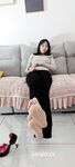 2024年【重磅核弹】20岁女大学生【奶妮】VIP福利，邻家小妹被大叔干，娇嫩苗条，呻吟声好动听还听话