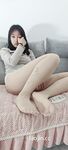 2024年【重磅核弹】20岁女大学生【奶妮】VIP福利，邻家小妹被大叔干，娇嫩苗条，呻吟声好动听还听话