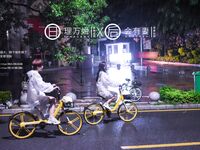 【深夜企划】极品模特【理万姬】-雨夜小黄车真空骑行雪白娇躯美臀翘乳嫩穴一览无余