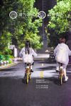 【深夜企划】极品模特【理万姬】-雨夜小黄车真空骑行雪白娇躯美臀翘乳嫩穴一览无余
