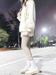 Stoking Dewi Kebajikan "Cantik dan Kedekut" kecantikan kontras teratas menyumbatnya B. Apabila stoking itu keluar, air terus memancut apabila dia menariknya, membuatkan dirinya orgasme.