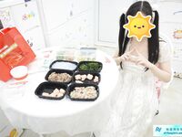 Loli kecil perempuan jalang yang tidak bersalah [Bingling Zixuan] loli kecil JK telah disetubuhi oleh seorang negro? Panggil ia satu pembaziran sumber semula jadi! Loli kecil yang tidak bersalah dijemput dan diperkosa oleh ayam hitam besar dalam 3P