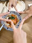 最新10月推特绝版福利！退圈淫妻【AstroNanami】三男三女群P，又干又调教，高难度姿势连接做爱