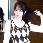 顶级女模私定作品！颜值巅峰，秀人网治愈系女神【谢小蒽】罕有露鲍，电动鸡巴真实进入紫薇2K画质