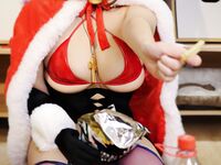 Big Breasted Welfare Princess @yura0v0yura สไตล์การ์ตูนในชีวิตจริงและคอลเลกชันแอ็คชั่น