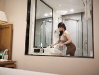 Gadis Kebajikan Payudara Besar @yura0v0yura Koleksi aksi gaya komik kehidupan sebenar 2