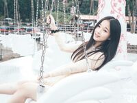 Jie Mi - Bạn gái du lịch hàng ngày vui vẻ