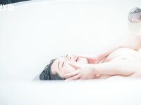 Jie Mi - Bạn gái du lịch hàng ngày vui vẻ