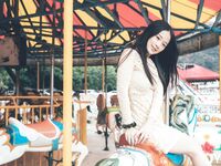 Jie Mi - Bạn gái du lịch hàng ngày vui vẻ