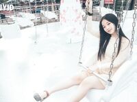Jie Mi - Bạn gái du lịch hàng ngày vui vẻ