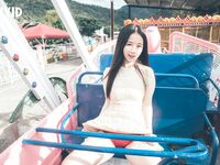 Jie Mi - Bạn gái du lịch hàng ngày vui vẻ