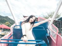 Jie Mi - Bạn gái du lịch hàng ngày vui vẻ