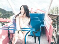 Jie Mi - Bạn gái du lịch hàng ngày vui vẻ