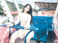 Jie Mi - Bạn gái du lịch hàng ngày vui vẻ