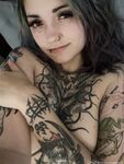อินฟลูเอนเซอร์แนวพังก์ @gloomxGloom Onlyfans สเกลมุมมองการสมัครรับข้อมูล
