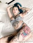 อินฟลูเอนเซอร์แนวพังก์ @gloomxGloom Onlyfans สเกลมุมมองการสมัครรับข้อมูล