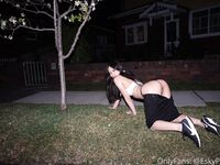 태국 중국인 여성모델 "페리" 대규모 일상 생활 모습이 사적인 BDSM 남녀가 모두 사적으로 먹는 모습을 많이 보여준다