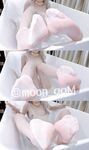 화이트 타이거 핑크 홀 로리 폭스 본 moon_qqm이 야외에서 하얀 주스를 자위하며 겁쟁이를 노출시킨다