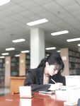 推特反差大学生【水冰月（ttzhunifacai ）】宿舍直播，被榜一无套内射