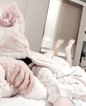 -海角女色狼『雅雅想睡亲哥』钻石贴合集，女追男隔层纱爆操失禁白浆流一床，淫荡的小逼逼被哥哥操喷了一床的尿