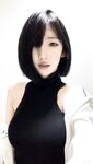 土豪大哥重金定制高颜值极品身材小母狗，黑白丝袜高跟自慰
