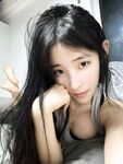 Những bức ảnh và video riêng tư của Zhang Reno, một người có sức ảnh hưởng trên Douyin với 120.000 người theo dõi, đã chụp ảnh tự sướng với các nhà tài trợ của mình và bị lộ.