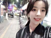 Ảnh tự sướng của cặp đôi trẻ giá trị cao bị rò rỉ, quan hệ tình dục không bao cao su, quan hệ tình dục bằng miệng sâu, công việc chân bằng lụa đen, nhiều điểm nổi bật