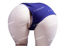 【2025年新流】推特05年巨乳芭比【魔鬼爱】付费VIP福利①，水蛇腰蜜桃臀，写满淫字，边肏边调，母狗属性拉满
