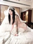 Hot contrast sexy beauty "Tutu" at ang kanyang mga girlfriends VIP group Xiuhe group wedding dress face oral sex, magandang sexy wedding bride super contrast full version welfare ①