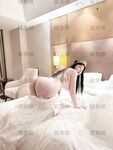 Hot contrast sexy beauty "Tutu" at ang kanyang mga girlfriends VIP group Xiuhe group wedding dress face oral sex, magandang sexy wedding bride super contrast full version welfare ①