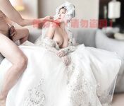 Hot contrast sexy beauty "Tutu" at ang kanyang mga girlfriends VIP group Xiuhe group wedding dress face oral sex, magandang sexy wedding bride super contrast full version welfare ①