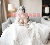 Hot contrast sexy beauty "Tutu" at ang kanyang mga girlfriends VIP group Xiuhe group wedding dress face oral sex, magandang sexy wedding bride super contrast full version welfare ①