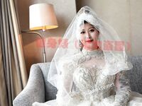 Hot contrast sexy beauty "Tutu" at ang kanyang mga girlfriends VIP group Xiuhe group wedding dress face oral sex, magandang sexy wedding bride super contrast full version welfare ①