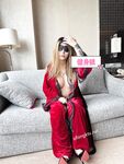 Hot contrast sexy beauty "Tutu" at ang kanyang mga girlfriends VIP group Xiuhe group wedding dress face oral sex, magandang sexy wedding bride super contrast full version welfare ①