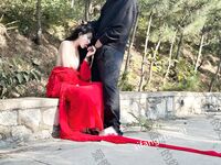Hot contrast sexy beauty "Tutu" at ang kanyang mga girlfriends VIP group Xiuhe group wedding dress face oral sex, magandang sexy wedding bride super contrast full version welfare ①
