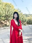 Hot contrast sexy beauty "Tutu" at ang kanyang mga girlfriends VIP group Xiuhe group wedding dress face oral sex, magandang sexy wedding bride super contrast full version welfare ①