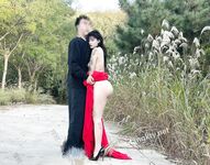 Hot contrast sexy beauty "Tutu" at ang kanyang mga girlfriends VIP group Xiuhe group wedding dress face oral sex, magandang sexy wedding bride super contrast full version welfare ①