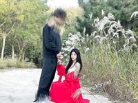 Hot contrast sexy beauty "Tutu" at ang kanyang mga girlfriends VIP group Xiuhe group wedding dress face oral sex, magandang sexy wedding bride super contrast full version welfare ①