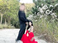 Hot contrast sexy beauty "Tutu" at ang kanyang mga girlfriends VIP group Xiuhe group wedding dress face oral sex, magandang sexy wedding bride super contrast full version welfare ①