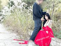 Hot contrast sexy beauty "Tutu" at ang kanyang mga girlfriends VIP group Xiuhe group wedding dress face oral sex, magandang sexy wedding bride super contrast full version welfare ①