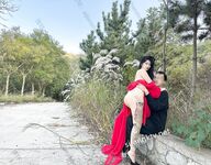 Hot contrast sexy beauty "Tutu" at ang kanyang mga girlfriends VIP group Xiuhe group wedding dress face oral sex, magandang sexy wedding bride super contrast full version welfare ①